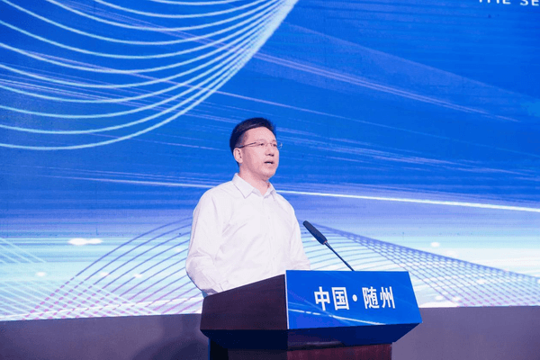 市委副书记、市长克克主持